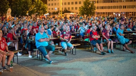 Meccsnézés óriáskivetítőn - szurkoljon a Vidinek a Malmö ellen a Petőfi parkban!